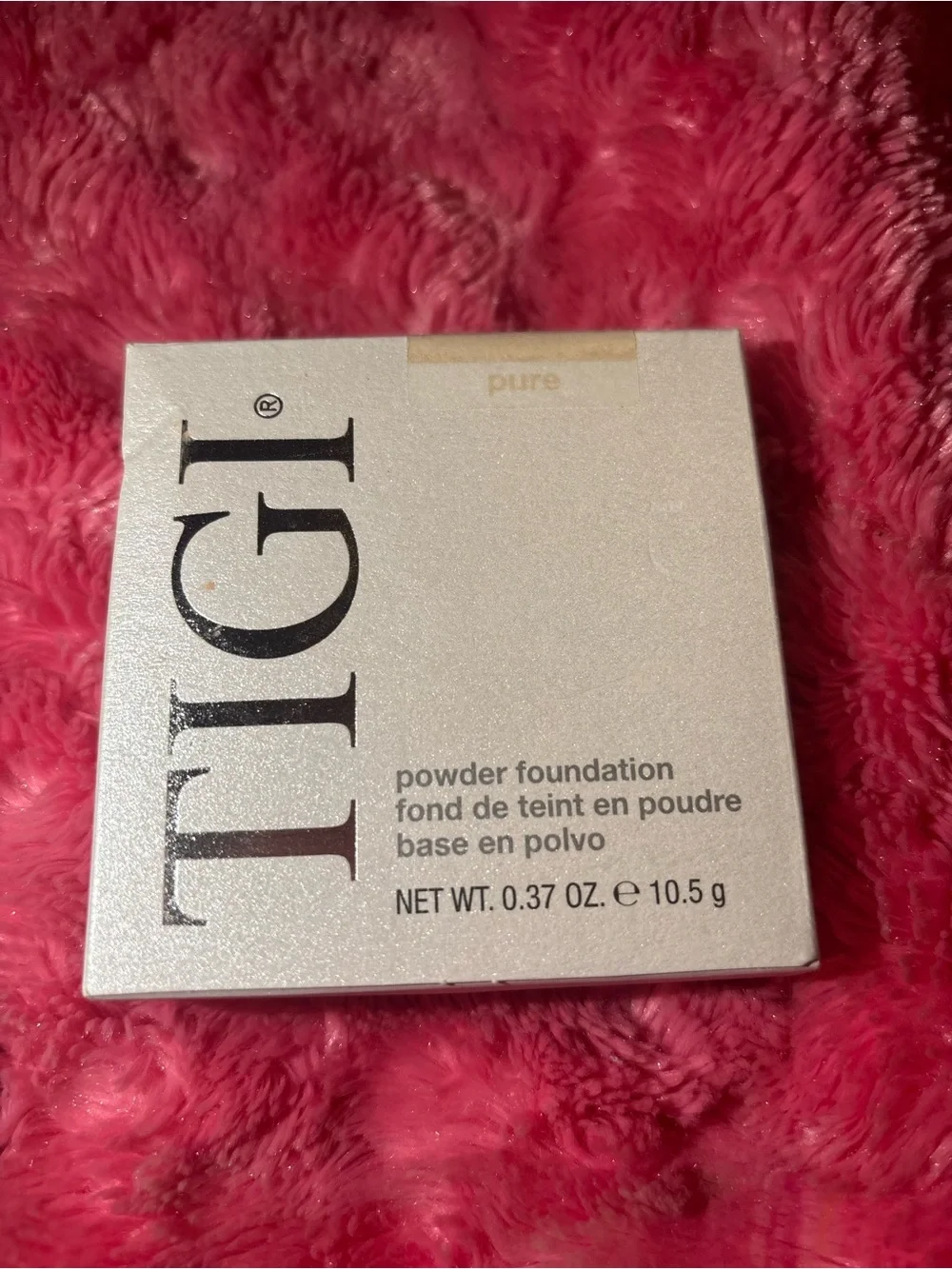 TIGI pressed powder